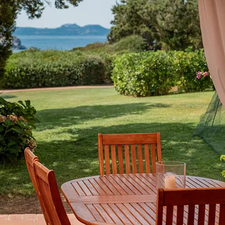 Cala Del Faro - Giardino E Accesso Privato Al Mare Arzachena